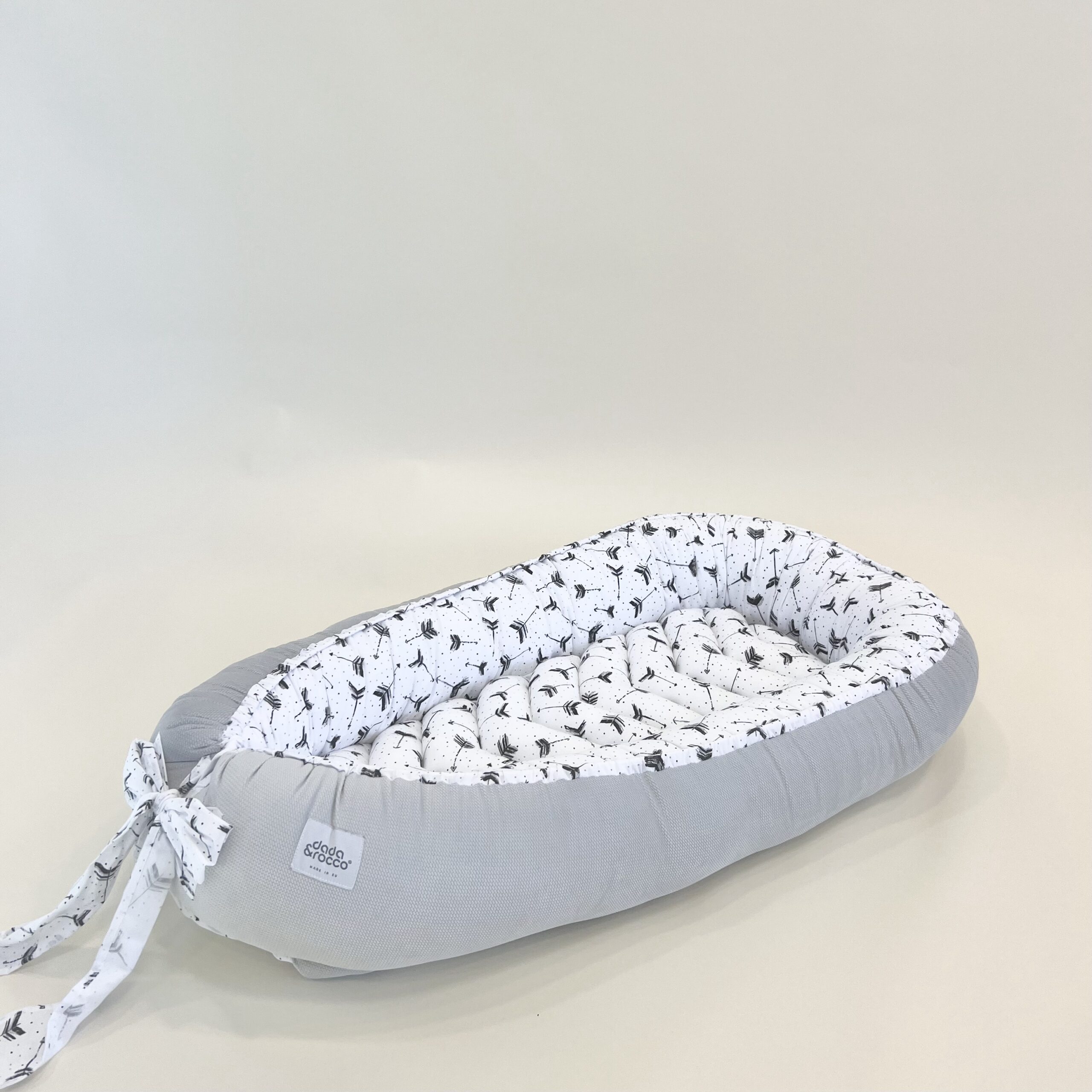 3480_dada&rocco_gnijezdo_za_bebe_strelice